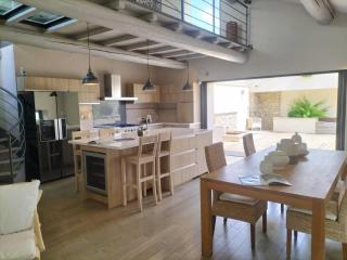 Boutique Hôtel La Villa MONTESQUIEU - Laudun - 4