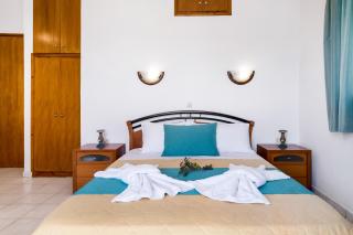 Nikoleta Studio 5 - 8