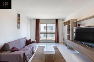 Lovely, cozy fully equipped 2BR APT in the centre by 360 Estates - 0