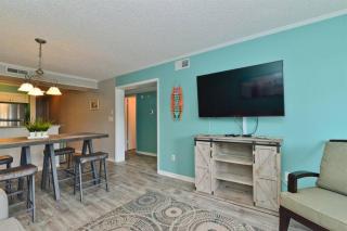 Sweet Caroline Remodeled with Partial Ocean View and Oceanfront Pool - Myrtle Beach - 1