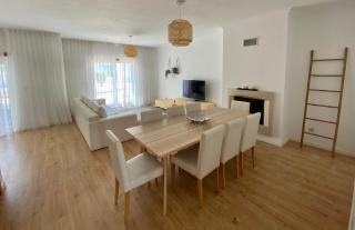 Alice's House - 4