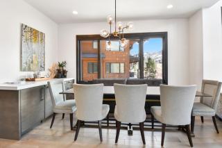 Walk to Skiing, Exceptional Juniper Landing 4 BR, Private Hot Tub, Golf Course Views, Outdoor Pool - Park City - 5