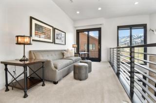 Walk to Skiing, Exceptional Juniper Landing 4 BR, Private Hot Tub, Golf Course Views, Outdoor Pool - Park City - 2