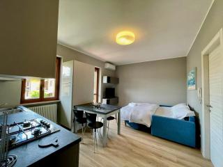 Maggie's House - by tourquoisevea - Desenzano del Garda - 3