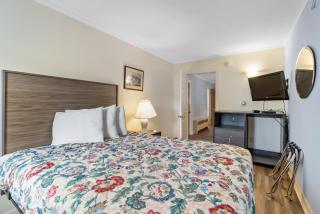 Ne'r Beach Motel - 1