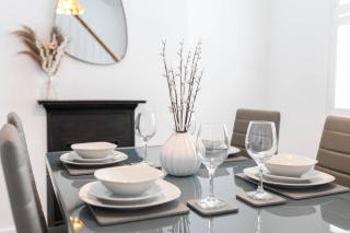 30 Percent Off Monthly Stays - City Centre - 3 Bedrooms - Saint Albans - 5