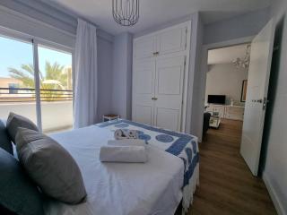 Santa Monica Suites, 2 hab con terraza, parking y playa a 5 min a pie - 1