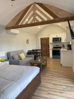 Modern wine country barn house - Temecula - 9