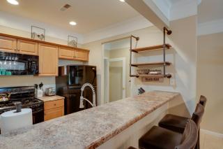 Relaxing Lincoln Condo with Fireplace and Shuttle - Lincoln - 7