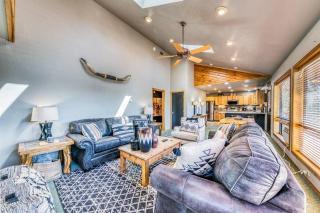 Perk Canyon Hidden Acres-Hot Tub-Gas Fireplace - Ruidoso - 4