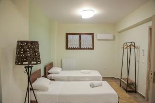 Picturesque Houses - Leonidio - 2