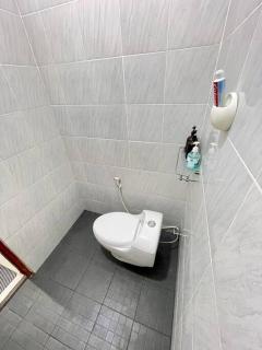 Cozy 1 BR Private Studio with Kitchen - 6