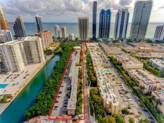 Cute, cozy condo walk to the beach! - Miami Beach - 5