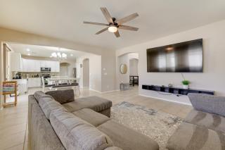 Pool, Fire Pit: Luxe Family Home in Goodyear - 9