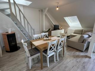 Gemütliche neurenovierte Dachgeschosswohnung - Erfurt - 0