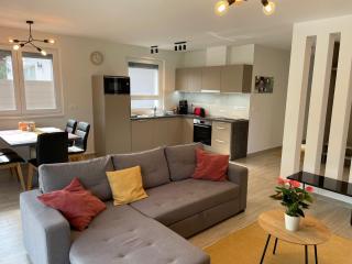 RoyalHill Apartman - Vonyarcvashegy - 4