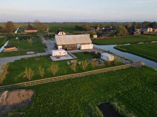 Stunde Hoeve, kleinschalig verblijf in een caravan omringt door rust en ruimte - Oudesluis - 0