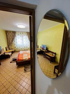 Uby House - Băile Herculane - 4
