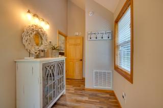 Hillside Happiness Cabin 9 Mi to Pigeon Forge! - 6