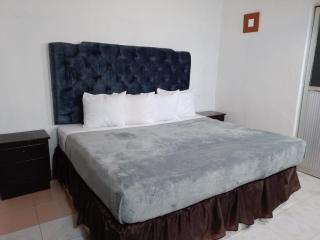 Hotel Villa Bonita Express - - 7