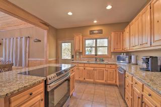 Murrayville Lakefront Cabin with Boat Slip and Grill! - Murrayville - 3