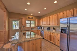 Murrayville Lakefront Cabin with Boat Slip and Grill! - Murrayville - 2