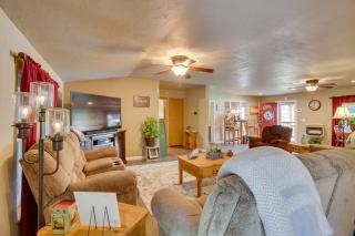 Cozy Lake Eufaula Hideaway with Fire Pit and Hot Tub! - 8