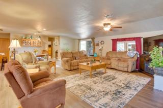 Cozy Lake Eufaula Hideaway with Fire Pit and Hot Tub! - Eufaula - 5