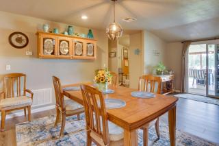 Cozy Lake Eufaula Hideaway with Fire Pit and Hot Tub! - Eufaula - 3
