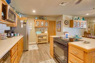 Cozy Lake Eufaula Hideaway with Fire Pit and Hot Tub! - Eufaula - 1