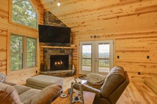 Hot Tub and Game Room Mountaintop Cabin in Murphy! - Murphy - 0