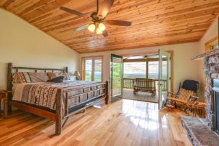 Hot Tub and Game Room Mountaintop Cabin in Murphy! - Murphy - 2