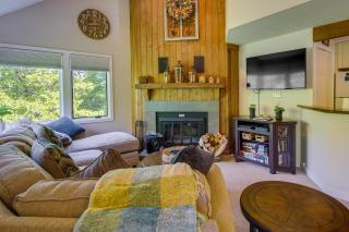 Wintergreen Resort Vacation Rental with Pool Access! - Mount Torry Furnace - 0
