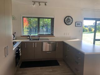 Cute Cottage Close to Town - Hastings - 2