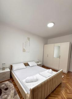 Apartment D-moll - Sutomore - 2