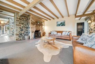 Quigtoo Cottage - Beautiful 4BR Stone Cottage l WiFi l Bath l Garden - Berridale - 8