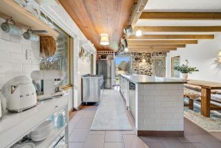 Quigtoo Cottage - Beautiful 4BR Stone Cottage l WiFi l Bath l Garden - Berridale - 3