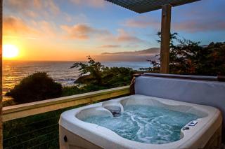 Magnificent Oceanview by OceanviewHotTubs Oceanfront! Shelter Cove, CA Tesla EV station - Shelter Cove - 9