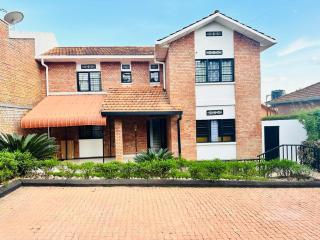 Exclusive Home-Gacuriro estate-kigali - 4