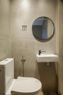 V Luxury Apartments with Pool - 8