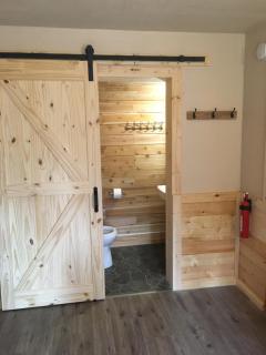 Whispering Woods AK Cabins - 4