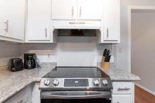Sunny Sweetheart-Front Apartment near Riverwalk - Columbus - 5