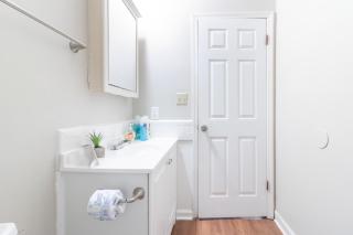 Sunny Sweetheart-Front Apartment near Riverwalk - Columbus - 3