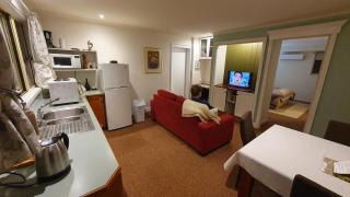Oaktree Guest House - 3
