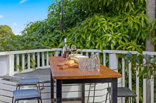 Lighthouse Vaccay - family beach house with pool - 2