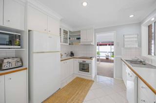 Lighthouse Vaccay - family beach house with pool - 1