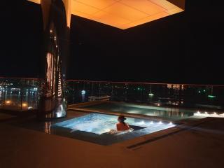 Edge Central PATTAYA Sky Residence with Infinity Pool & Free Netflix - Pattaya - 4