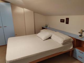 E12 - bilocale 4 POSTI LETTO - aria condizionata - 9