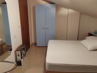 E12 - bilocale 4 POSTI LETTO - aria condizionata - 8