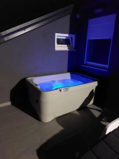Penthouse Petra with hot tub - 9